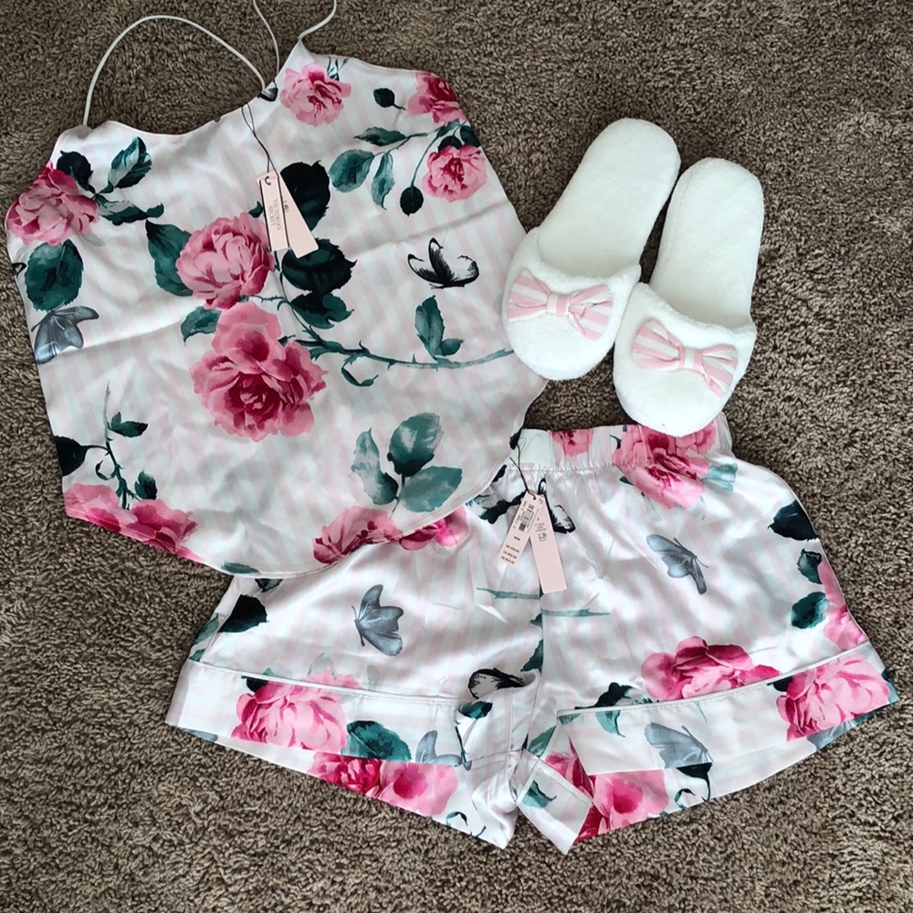 Victory Secret comfy sexy sleep set with slippers